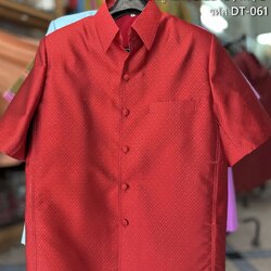 เสื้อซาฟารีคอปก แขนสั้น ยกดอก เฉดสีแดง รหัส DT-ST-DT061