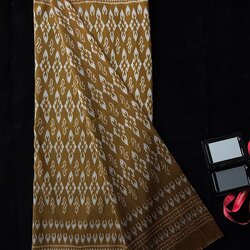 ซิ่น ผ้าไหมมัดหมี่ 3ตะกอ ขนาด 1x2 เมตร ลายดอกรักราชกัญญา สีน้ำตาลอมเขียว รหัส PCS-NY-11226823