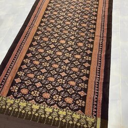 ซิ่น ผ้าไหมมัดหมี่ ไหมแท้ หมักโคลนสีธรรมชาติ 6ตะกอ มีหน้านาง ขนาด1x2เมตร ลายดอกรักราชกัญญา สีน้ำตาล รหัส L1-RT-02096708133