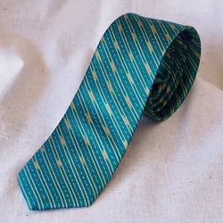เนคไทผ้าไหม มัดหมี่ ขนาดกว้าง 2.5นิ้ว สีเขียว ND-CT-102497