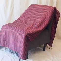 ผ้าคลุมไหล่ผ้าไหม ผืนใหญ่ มีชายครุย ขนาด 100x200ซม. สีแดง รหัส ZYH-CT-103041