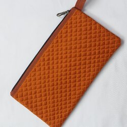 ซองมือถือ สำหรับพระสงฆ์ ไหมแท้ สีราช รหัส NY-01276812