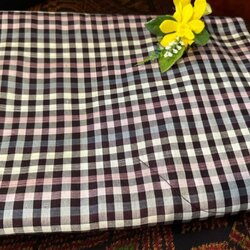 ผ้าไหมลายสก็อต เนื้อหยาบนุ่ม ขายตามความยาวหลา สีคละสี รหัส A9-AA100566172032