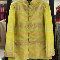 เสื้อสูทคอพระราชทาน แขนยาว ไหมแพรวา สีเหลือง รหัส DM-BM-0212683