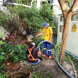 ดูดส้วม สูบส้วม บริการดูดส้วม บริการสูบส้วม รับสูบส้วม รับดูดส้วม 0641644446 ช่างโอ เขตบางกอกใหญ่