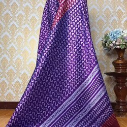 ซิ่น ผ้าไหมมัดหมี่ ยกดอก 6ตะกอ ขนาด1x2เมตร ลายขอพระราชทาน พื้นสีม่วง รหัส L9A-KN-06196815