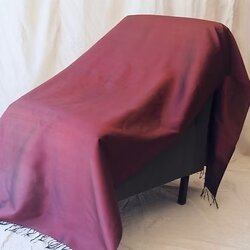 ผ้าคลุมไหล่ผ้าไหม ผืนใหญ่ มีชายครุย ขนาด 100x200ซม. สีแดง รหัส ZYH-CT-103040