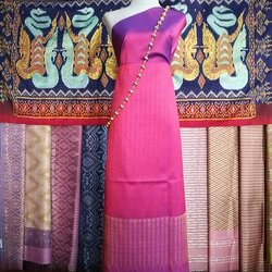 (ผ้าชุด)ไหมยกสุรินทร์ ขนาด 1x4เมตร (ลาย 2เมตร+สีพื้น 2เมตร) สีม่วงชมพู รหัส N10-NY0315667