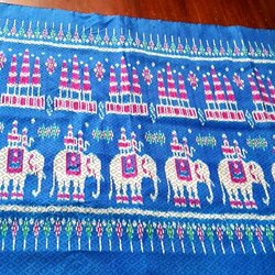 ผ้าคลุมไหล่ผ้าไหม ไหมแท้ 6 ตะกอ ไหมแท้100% ขนาด 60x200เซนติเมตร ลายช้าง พื้นสีฟ้า รหัส L5E-NY-0119679