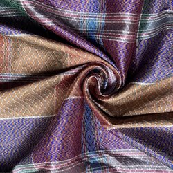 ผ้าไหมโสร่ง ไหมแท้ ยกดอกลูกแก้ว สีน้ำตาลสลับคละสี ขายตามความยาวเมตร รหัส R1B-76-P4284