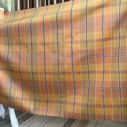 ผ้าไหมโสร่ง ทอยกดอก 6ตะกอ สีส้มพาสเทล รหัส R1B-PK-1121682