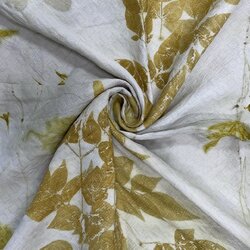 ผ้าคลุมไหล่ผ้าไหม Eco print เนื้อยกดอก มีชายครุย ขนาด 60x180ซม. สีขาวครีม รหัส ECO-82-11146810