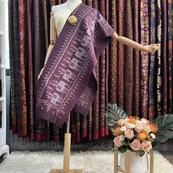 ผ้าพันคอไหม ผ้าไหมทอยกดอก 5ตะกอ ขนาด 35x190ซม.ลายช้าง มีหน้านางชายครุย พื้นสีม่วงกะปิ L4E-PS-04246717379