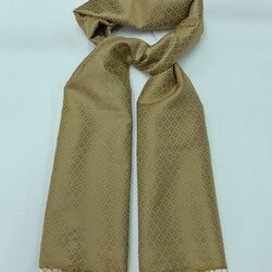 ผ้าพันคอ ผ้าไหมยกดอก ขนาด 30x140 ซม.พื้นสีน้ำตาลทอง รหัส ZYA-057
