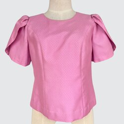 เสื้อสตรี สีพื้น เนื้อยกดอก ไหมแท้ 100% | เลือกไซส์ | เลือกสีได้โดยแจ้งรหัสผ้าที่หมายเหตุ รหัส WD-PTS-109683