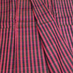 ผ้าไหม ลายสก็อต ไหมแท้ เนื้อหยาบนุ่ม สีแดง ขายตามความยาวหลา รหัส A9-0115