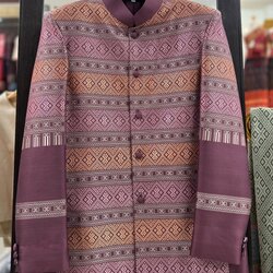 เสื้อสูทคอพระราชทาน แขนยาว ไหมแพรวา สีม่วง รหัส DM-BM-0212685