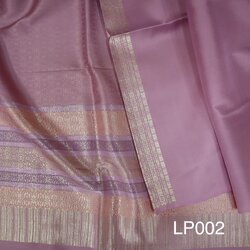 (ผ้าชุด) ผ้าไหมยกดอกลำพูน (สีพื้น 2เมตร+ลาย 2.4เมตร) สีชมพูม่วง รหัส N90-AA-LP002