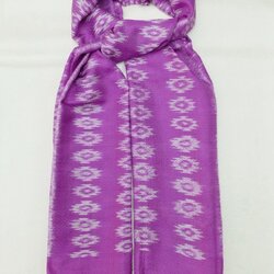 ผ้าคลุมไหล่ผ้าไหม มัดหมี่ ไหมแท้ มีชายครุย ขนาด 50x180ซม. สีชมพู รหัส L4B-ST-296