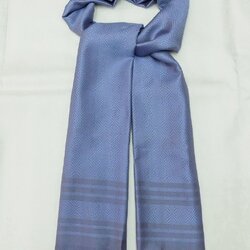 ผ้าคลุมไหล่ผ้าไหม ไหมแท้ ยกดอกลีลาวดี เนื้อละเอียด ขนาด 63x200ซม. สีม่วงฟ้าเทา รหัส ZYG-175