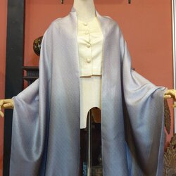 พรีออเดอร์ 3-7วัน ผ้าคลุมไหล่ไหม ยกดอก มัดย้อม ไล่เฉดสี ขนาด 65x200ซม. สีเทาควันบุหรี่ สีเทาเข้ม รหัส ZYE-TT0916661339