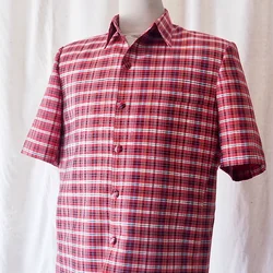 เสื้อซาฟารี คอปก แขนสั้น ผ้าไหมลายสก็อต ไหมแท้ เนื้อเรียบ สีแดง รหัส DK-CT-102652