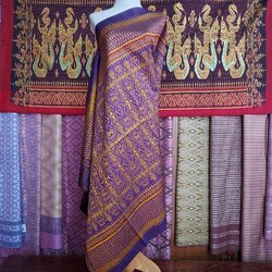 ซิ่น ผ้าไหมมัดหมี่ 3ตะกอ ขนาด 1x2เมตร สีน้ำเงิน รหัส R2Q-NY-03206708293