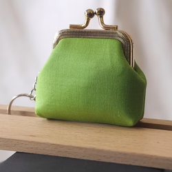 กระเป๋าสตางค์ ใส่เหรียญ ขนาด 7x7x2.5cm. สีเขียวมะนาว GL-CT-103464