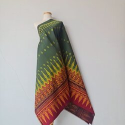 ซิ่น ผ้าไหมมัดหมี่ 3ตะกอ ขนาด 1x2เมตร ลายเชิงล่าง พื้นสีเขียว รหัส R2Q-119-MM3H24