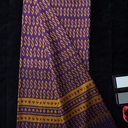 ซิ่น ผ้าไหมมัดหมี่ 3ตะกอ ขนาด 1x2 เมตร ลายขอพระราชทาน สีม่วง รหัส PCS-NY-11226818