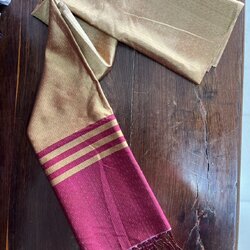 ผ้าคลุมไหล่ผ้าไหม ขนาด 65x200ซม.ลายอัมปรม มีชายครุย สีเหลืองทอง รหัส L5A-AA-1111671