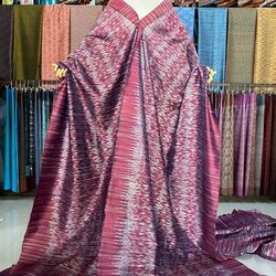 ผ้าไหมลายพิเศษ มัดหมี่ประยุกต์ ไหมแท้ สีแดงสลับขาว เลือกตามขนาด รหัส MMFZ-116-1106683