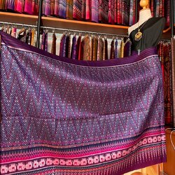 ซิ่น ผ้าไหมมัดหมี่ ทอยกดอกลูกแก้ว ขนาด 1x2เมตร ลายร้อยดาว พื้นสีม่วง รหัส L9A-MD-09066823