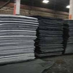 แผ่นยางปูพื้นฟาร์มปศุสัตว์