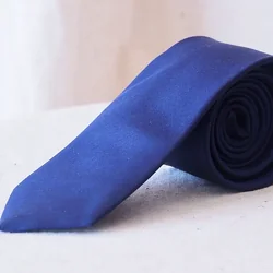 เนคไทผ้าไหมสีพื้น เนื้อเรียบ ขนาดกว้าง 2.5นิ้ว สีน้ำเงินกรมท่า รหัส NA-CT-102505