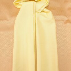 ผ้าคลุมไหล่ผ้าไหม ไหมแท้ ขนาด 60x200cm พื้นสีเหลือง รหัส ZYB-052