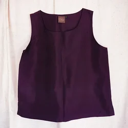 เสื้อแขนกุดไหมแท้ เฉดสีม่วงเข้ม รหัส TOP013