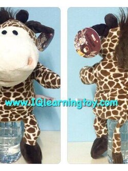 หุ่นมือตัวสัตว์ รูปยีราฟ ขยับปากและแขนได้ ขนนุ่มมาก รุ่นนี้พิเศษคือ จะมีทั้งตัวแขนขา พร้อมขยับปากได้ ส่งฟรี