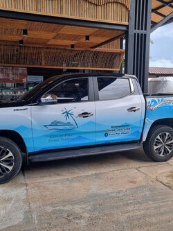 สติ๊กเกอร์พิมพ์UV ติดรถยนต์ CoCo Pier