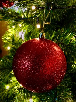 ของตกแต่งต้นคริสต์มาสปลอม