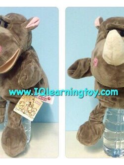 หุ่นมือตัวสัตว์ รูปแรด ขยับปากและแขนได้ ขนนุ่มมาก รุ่นนี้พิเศษคือ จะมีทั้งตัวแขนขา พร้อมขยับปากได้ ส่งฟรี