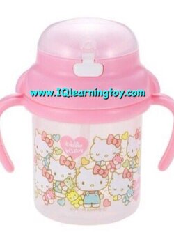 ถ้วยหัดดื่มคิตตี้ สีชมพู Kitty Straw Mug จากญี่ปุ่น หลอดซิลิโคนนิ่ม ช่วยให้เด็กๆเรียนรู้และพัฒนาการหัดดูดจากหลอดได้เอง สินค้า Sario นำเข้าจากญี่ปุ่น จ