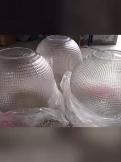 โคมแก้วกลมโบราณประติมากรรม ขนาด42X38X35 ซม. บรรจุ 10 โคม/ลัง