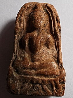 พระซุ้มกอ เนื้อดินหลังจารย์ ลพ.โหน่ง วัดคลองมะดัน