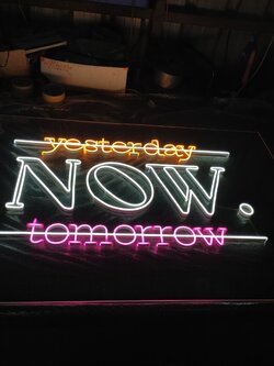 ไฟนีออน เฟค