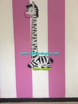 วัดส่วนสูง งานโฟมลวดลายม้าลาย งานโฟมทั้งแผ่นสีสันสดใส เพื่อวัดระดับความสูงของเด็ก บันทึกการเจริญเติบโต วัดได้ตั้งแต่ 60 cm. - 150 cm. ส่งฟรี