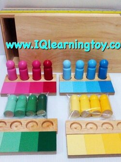 มอนเตสซอรี่ ชุดจับกลุ่มตารางเทียบเฉดสีกับหุ่นไม้ เป็นชุดการเรียนรู้ สอนให้เข้าใจเรื่องสี ความแตกต่างเรื่องของเฉดสีจากสีเข้มไปหาสีอ่อน ส่งฟรี