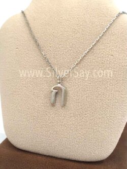 จี้ตัวอักษร ก.ไก่