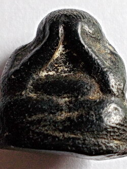 พระปิดตาลอยองค์ ลพ.ภู่ วัดนอก ชลบุรี