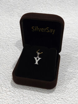 จี้อักษร Y ฝังเพชรสวิสแถว